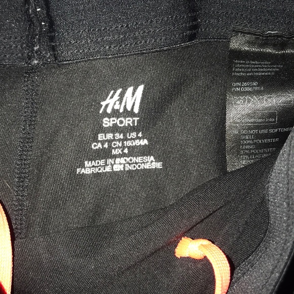 ALL BLACK H&M Compression/Running Shorts. - Picture 2 of 3